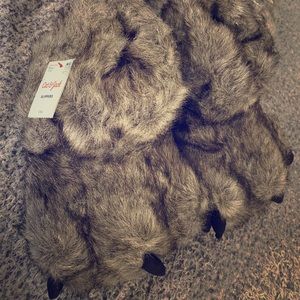 Kids wolf slippers